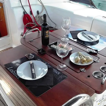 Bed & Breakfast Dream On The Boat Portisco