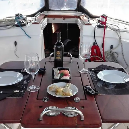 Bed & Breakfast Dream On The Boat