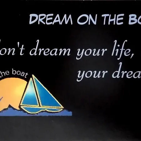 B&B Dream On The Boat Bed & Breakfast *