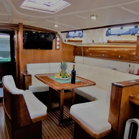 Bed & Breakfast B&B Dream On The Boat *